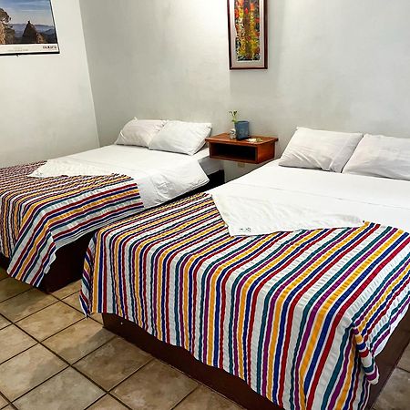 Hotel Om Downtown Санта-Крус-Хуатулко Экстерьер фото